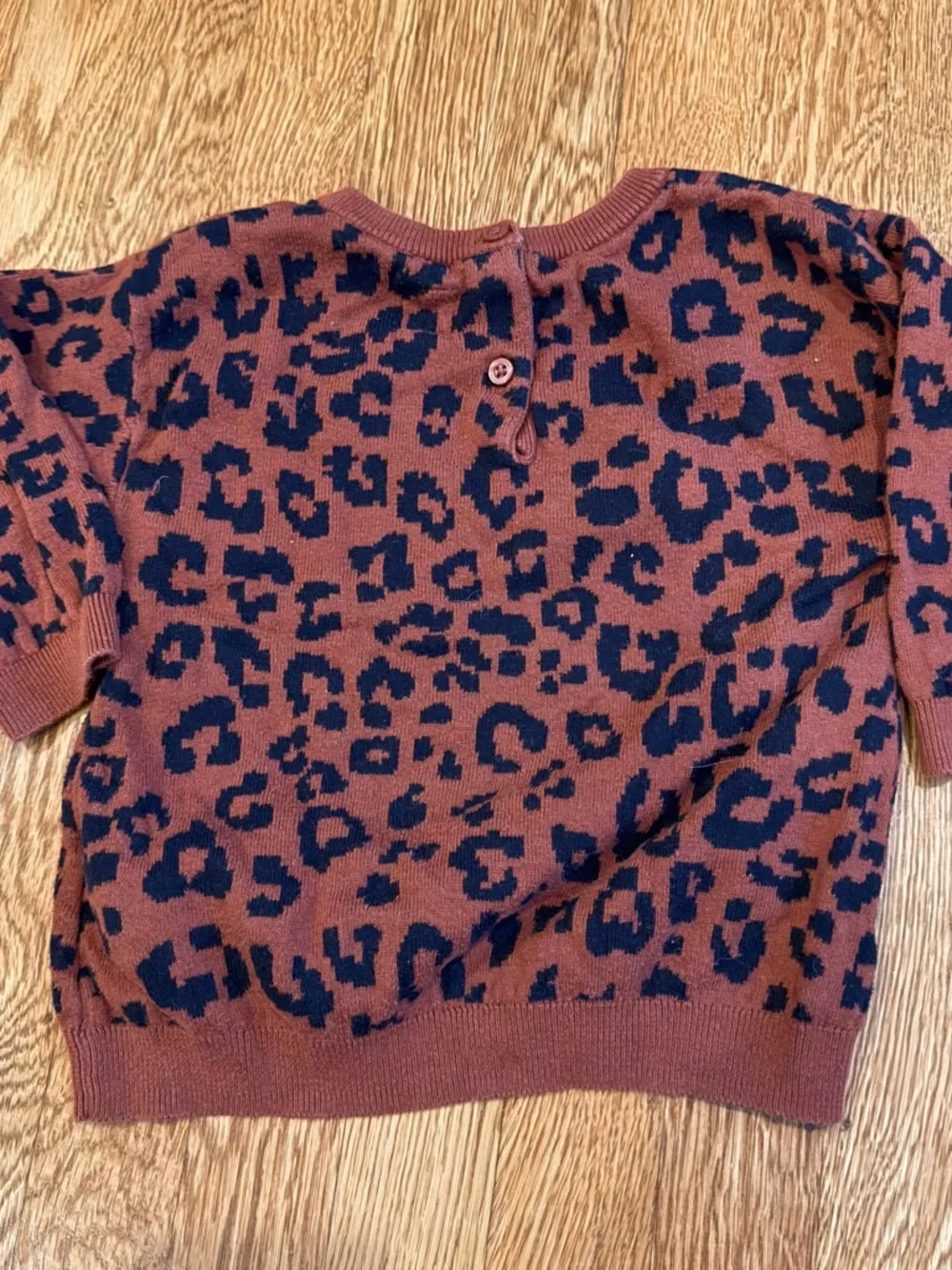 Baby GAP Brown & Black Leopard Crewneck Sweater Sz 12-18 months 100% cotton